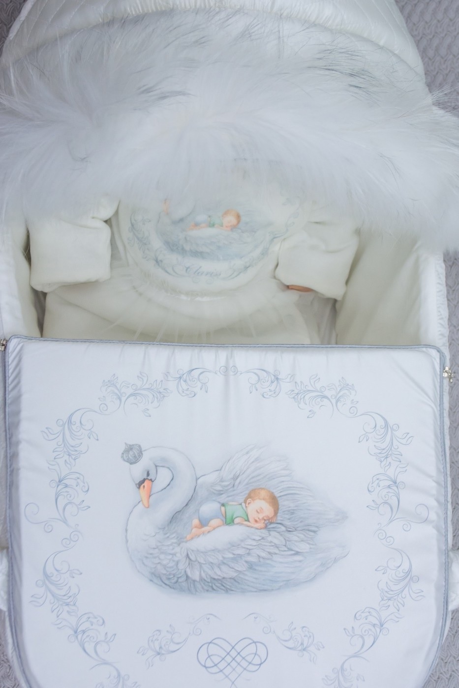 Корзина+одеяло,подушка,матрасик лебедь/бежевый. Фото N4