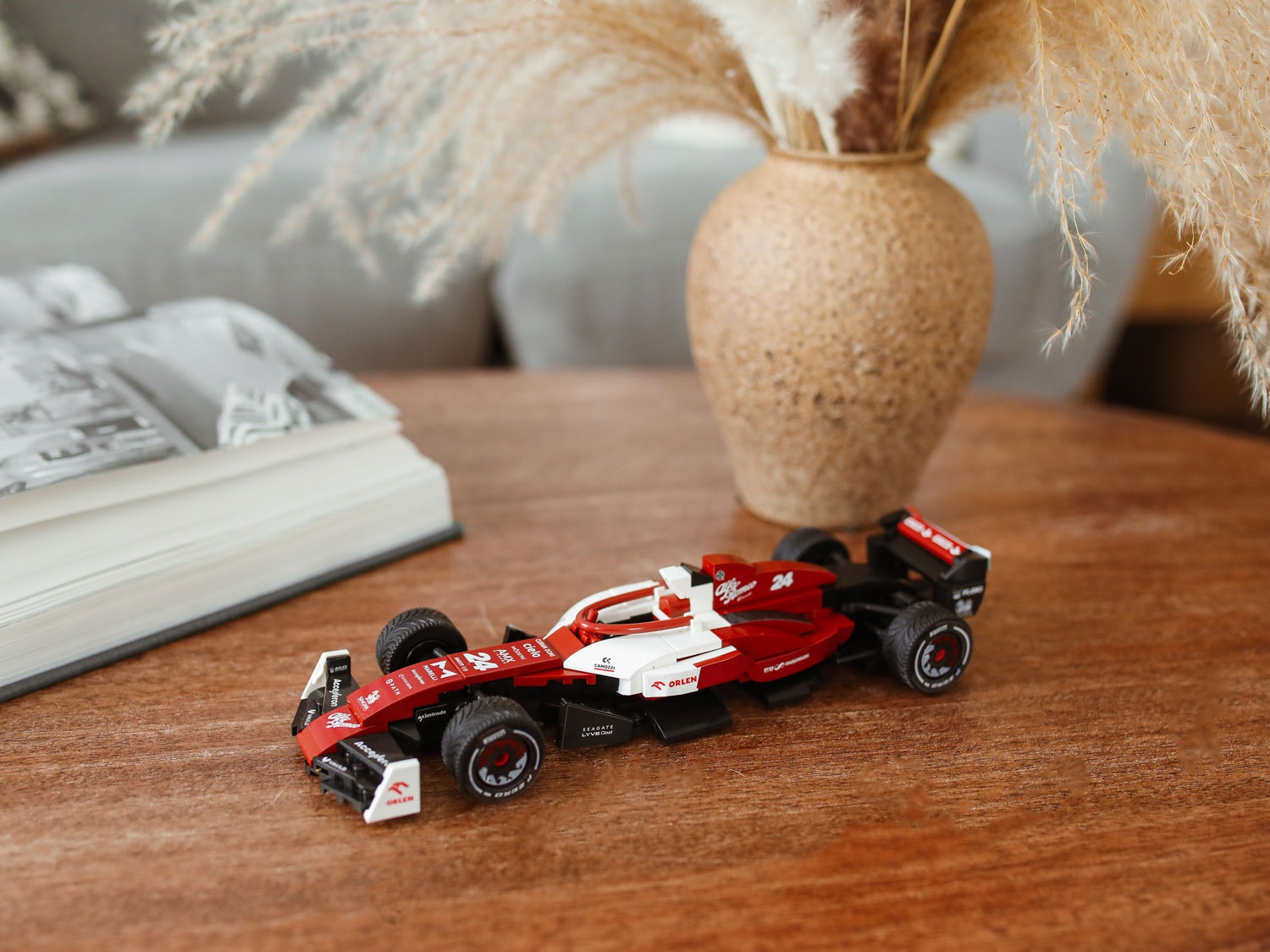 Конструктор "Болид Alfa Romeo F1". Фото N6 Конструктор "Болид Alfa Romeo F1". Фото N6